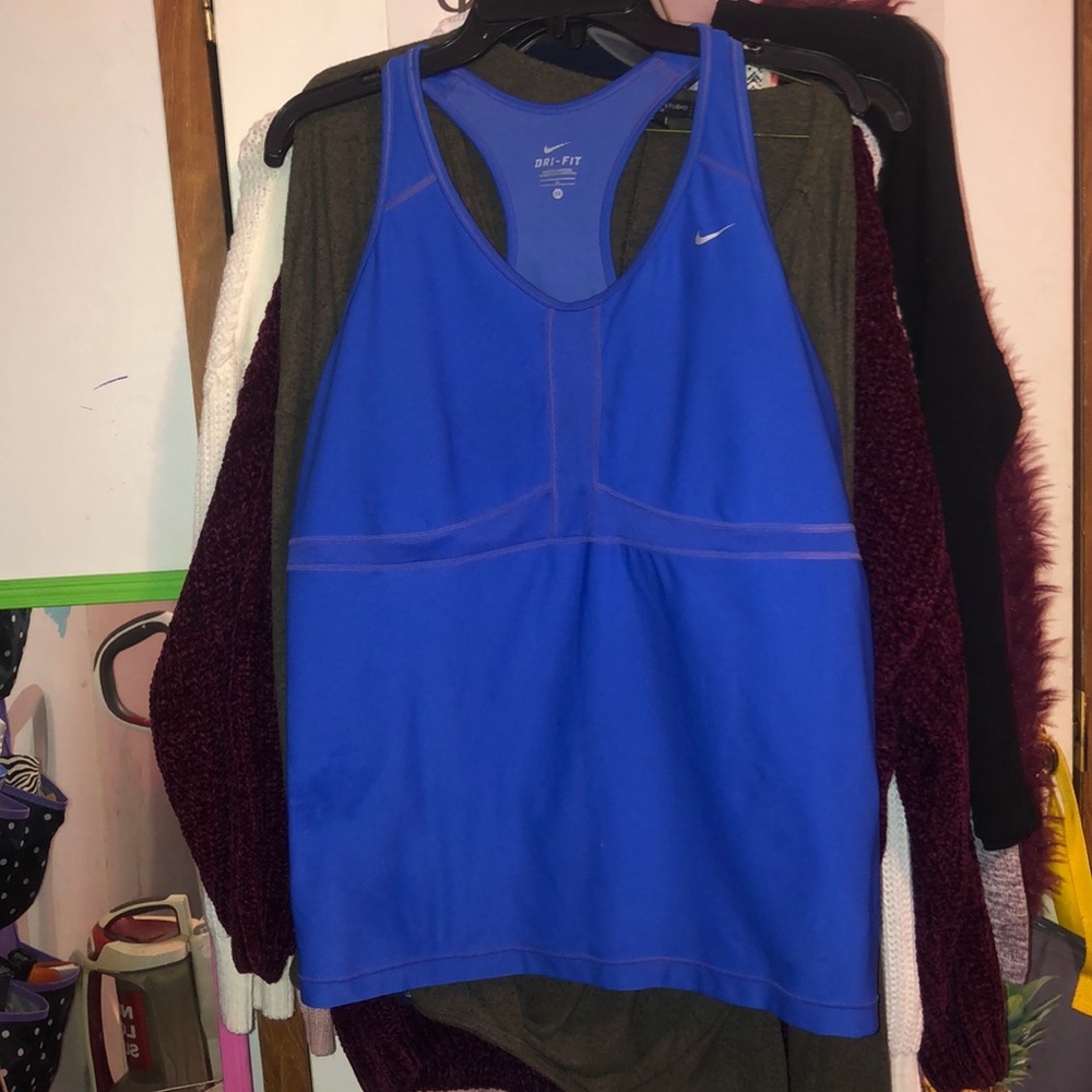 Woman’s nike swimsuit top